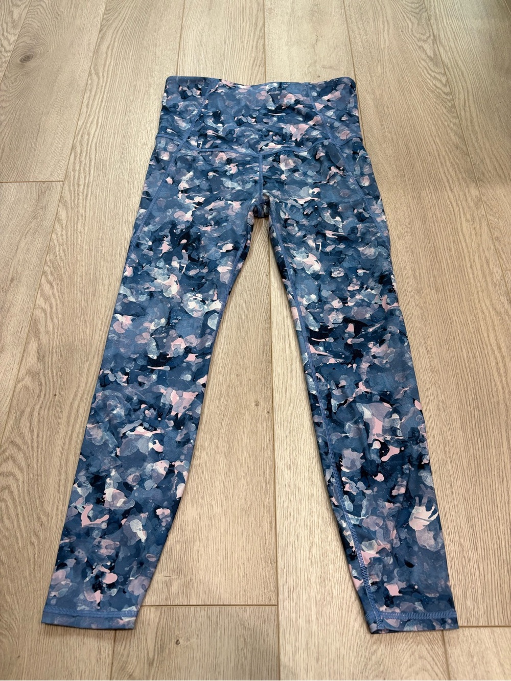 GAP Blue and Pink Abstract Maternity Leggings size S